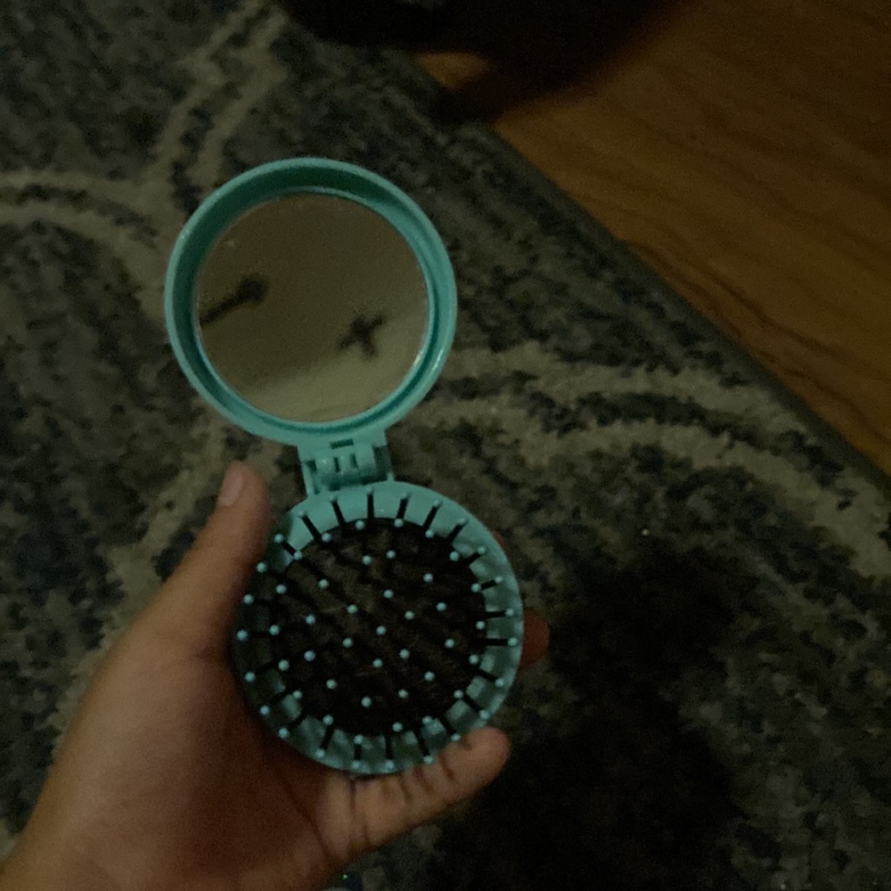 Color blue - Picture 3 of 3